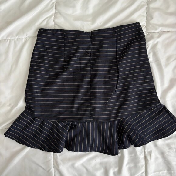 Hayden Los Angeles Pinstripe Skirt Size Large - Picture 2 of 5